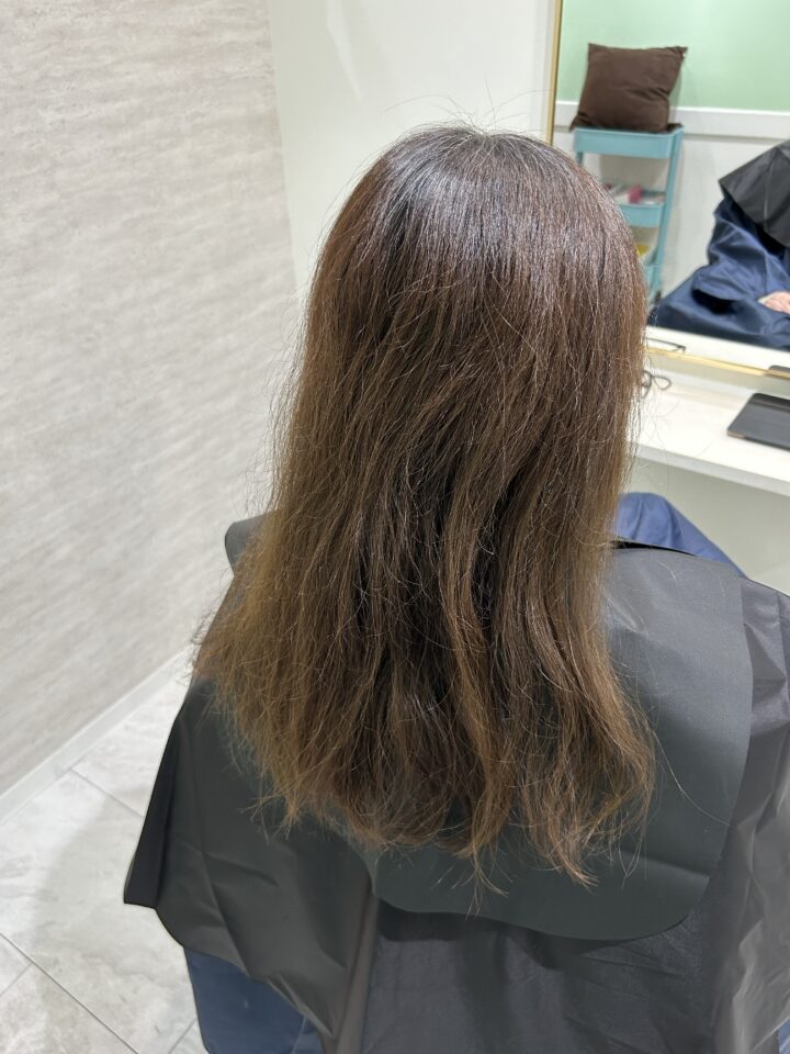ボサボサ、ぺたんこはもうさよなら、本町アボカドヘアーの縮毛矯正は、もう諦めなくていい！女性/60代の画像